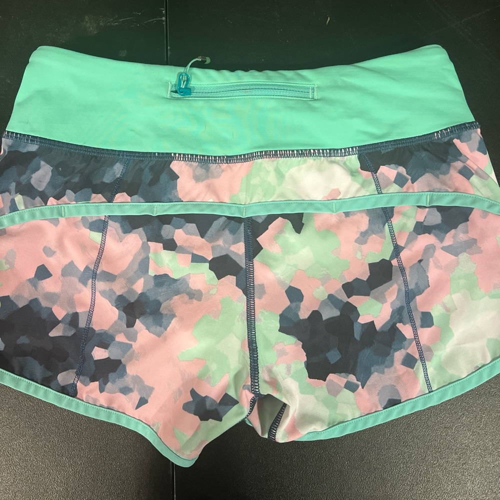 Lululemon Speed Short 4-way Stretch 2.5" Clouded Dreams Multi / Menthol 2 - Picture 4 of 5